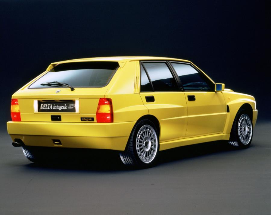  Lancia Delta HF Integrale Evoluzione II Gialla Ginestra 1993 года  (фото 1 из 5)